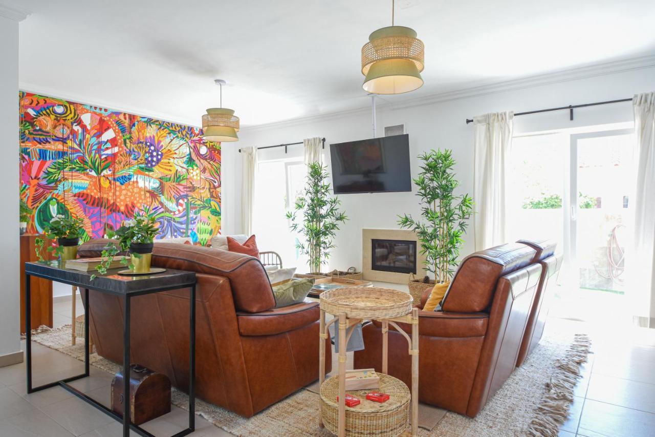 Aroeira Villa With Heated Pool By Golf Course, Beach And Lisbon Exterior foto