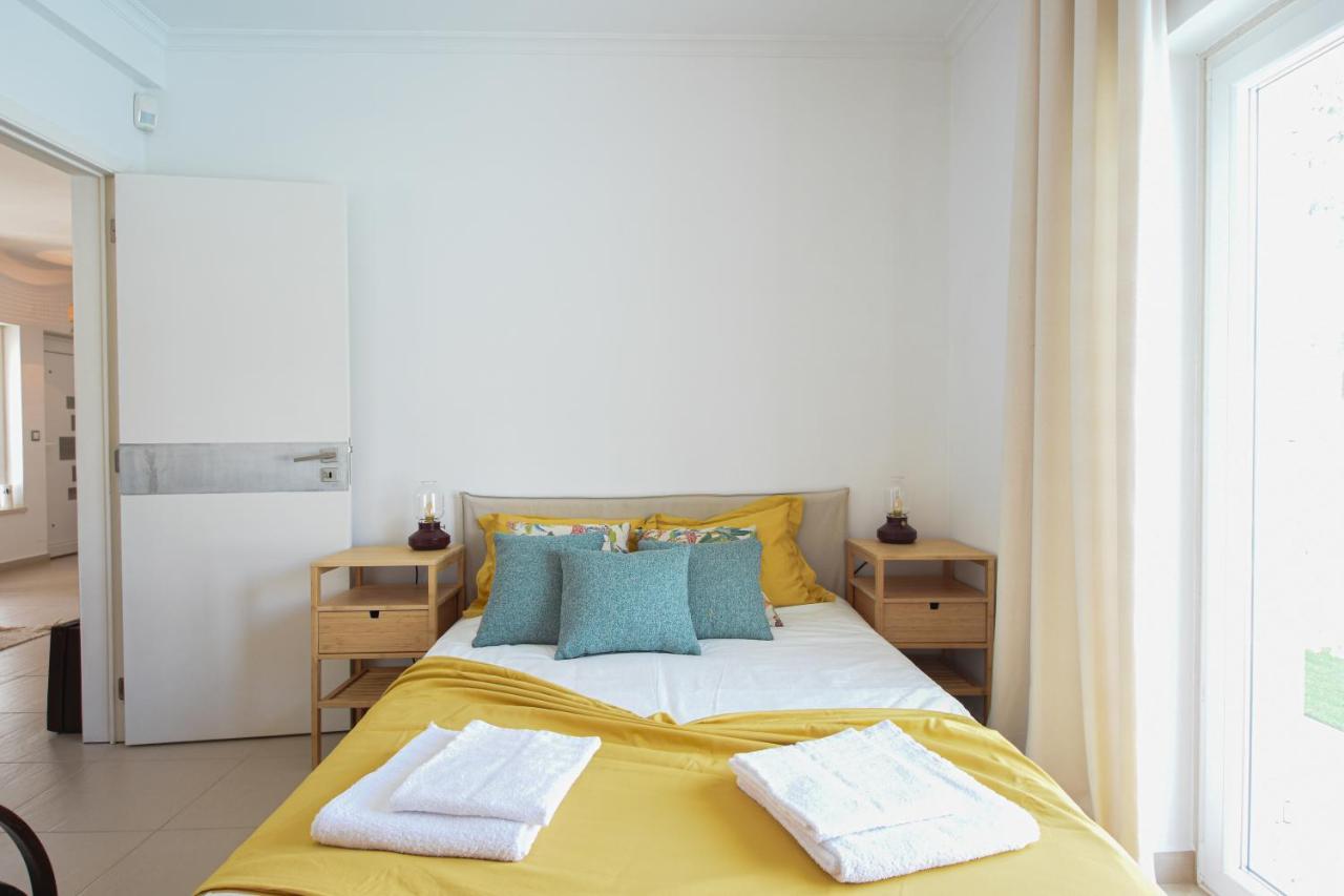 Aroeira Villa With Heated Pool By Golf Course, Beach And Lisbon Exterior foto